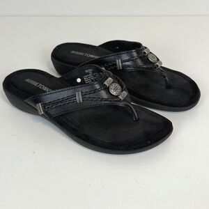 Minnetonka Silverthorne 360 Black Leather Flip Flops 7